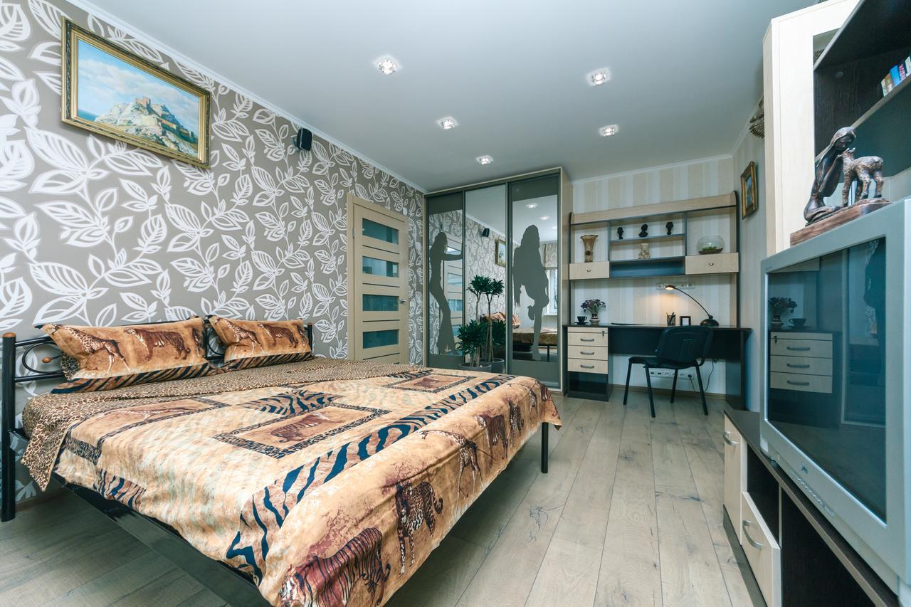 Apartment On Sevastopolska Square Київ Екстер'єр фото